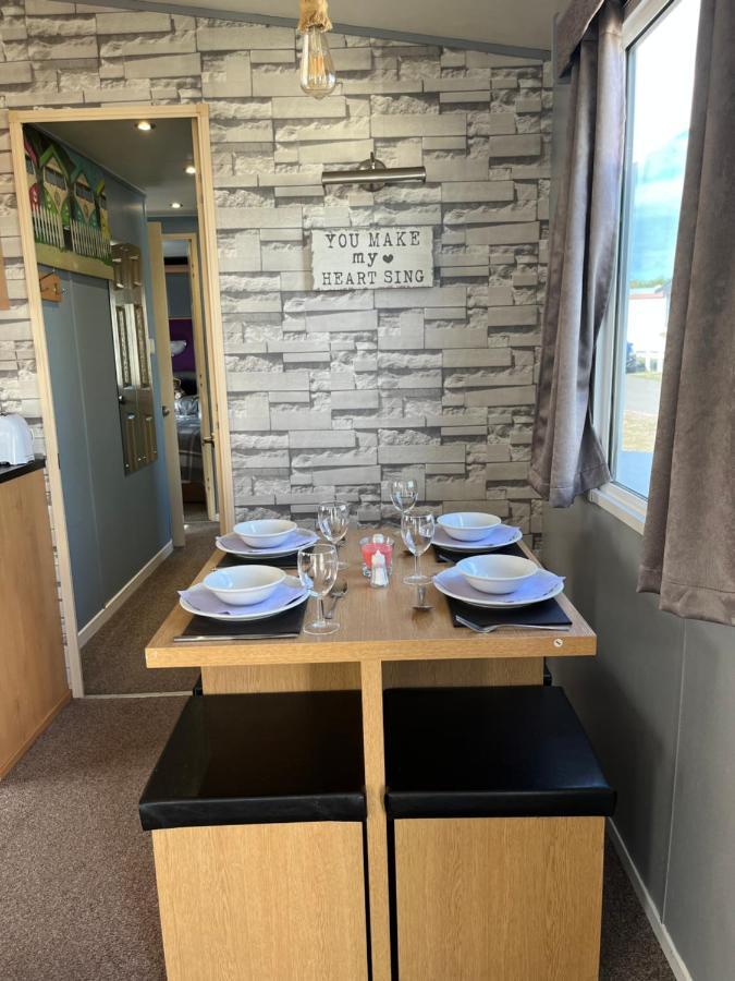 Holiday home Kittiwake 10, - California Cliffs, Parkdean, Sleeps 6, Pet Friendly, Close To The Beach
