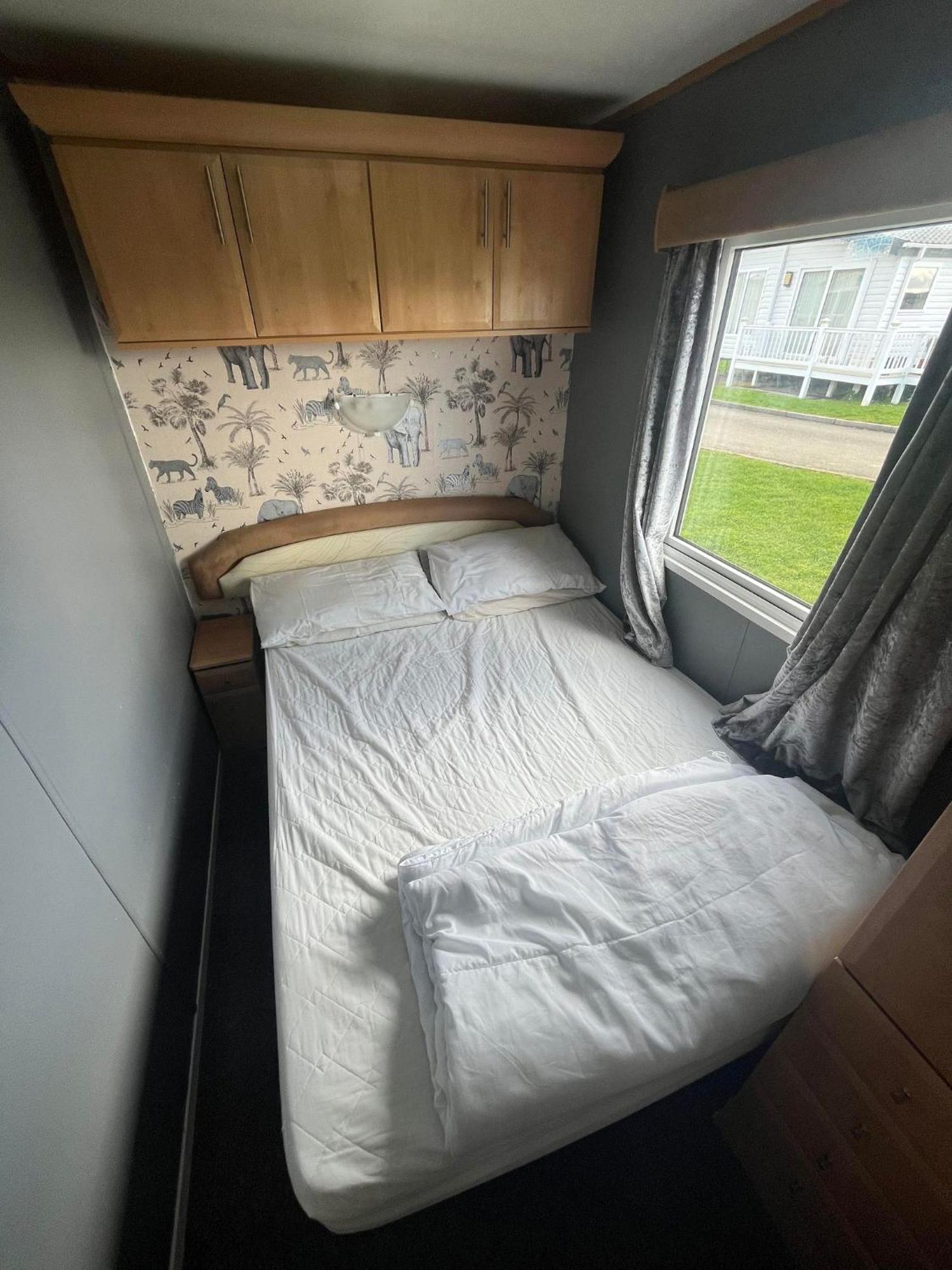 Kittiwake 10, - California Cliffs, Parkdean, Sleeps 6, Pet Friendly, Close To The Beach *