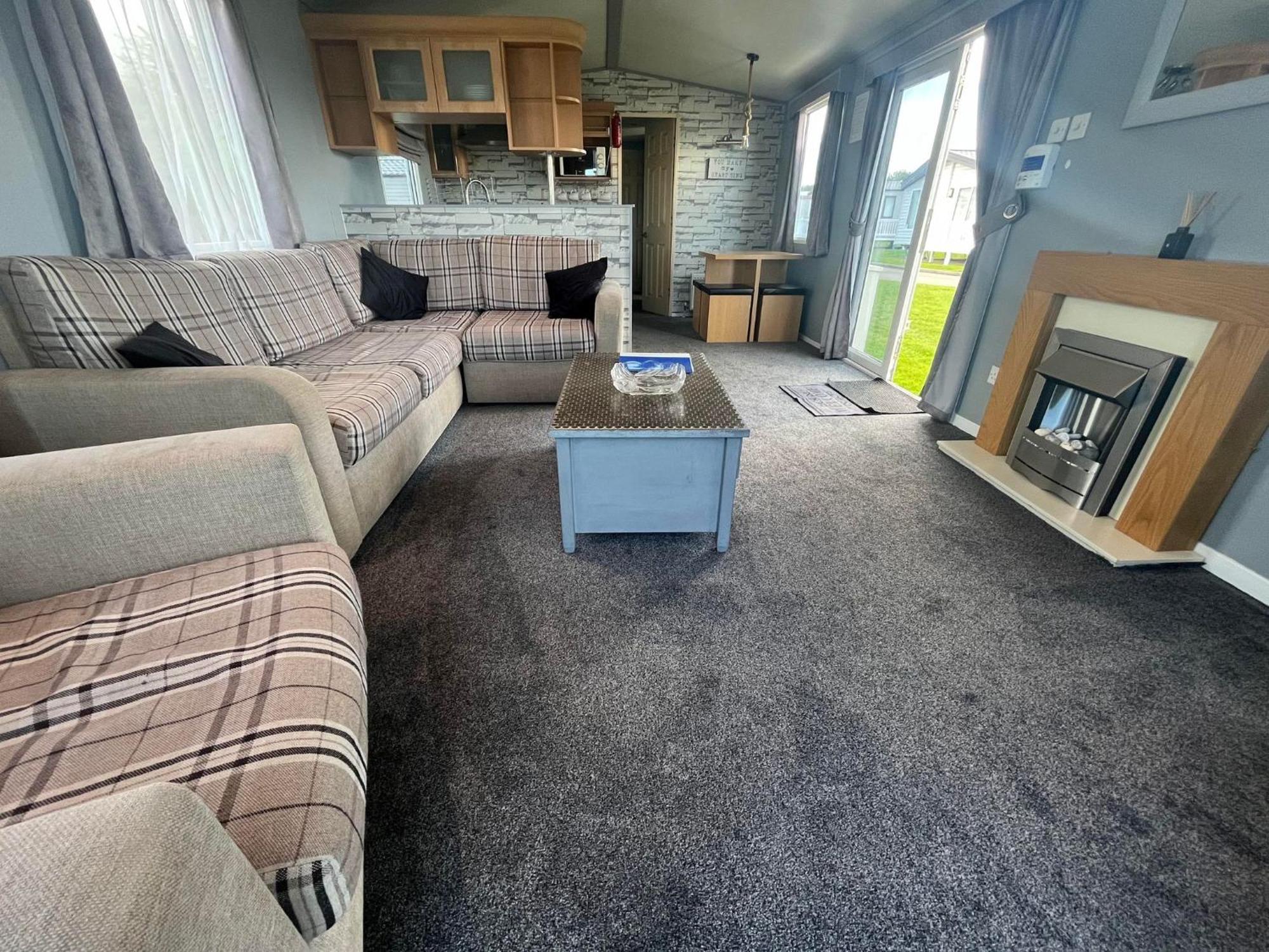 Kittiwake 10, - California Cliffs, Parkdean, Sleeps 6, Pet Friendly, Close To The Beach Holiday home